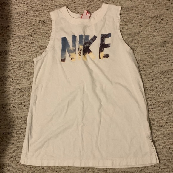 Nike Muscle Tank - Picture 1 of 3